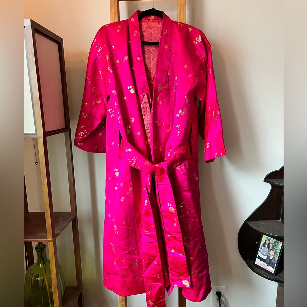Fuschia Silk Kimono with multiple ties and a pocket